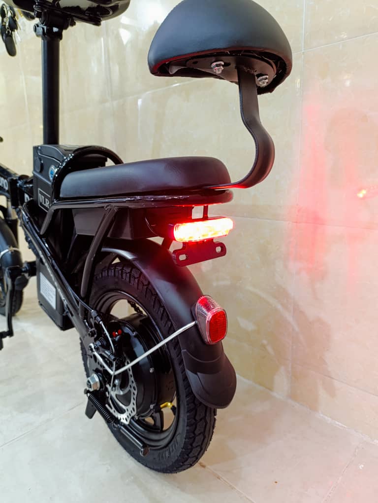 دوچرخه‌ برقی تاشو ASTER  مدل salomo رنگ مشکی سال ۲۰۲۴