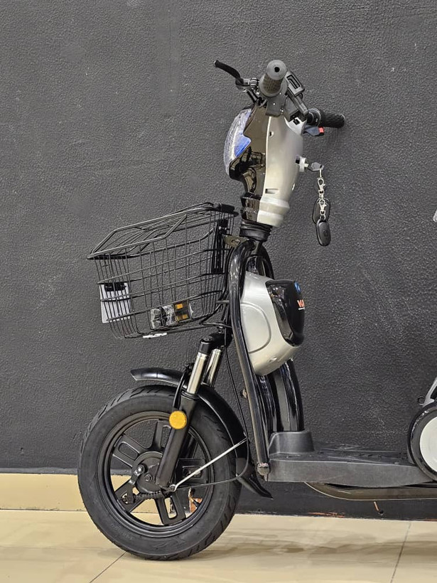 موتور سیکلت برقی ( دوچرخه برقی ) VLRA مدل DELIVERY با باتری قابل حمل